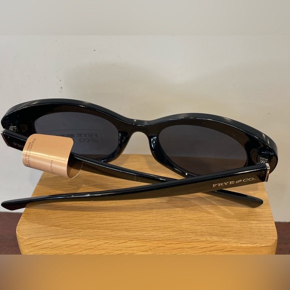NWT “FRYE” BLACK CAT EYE SUNGLASSES - Picture 6 of 6